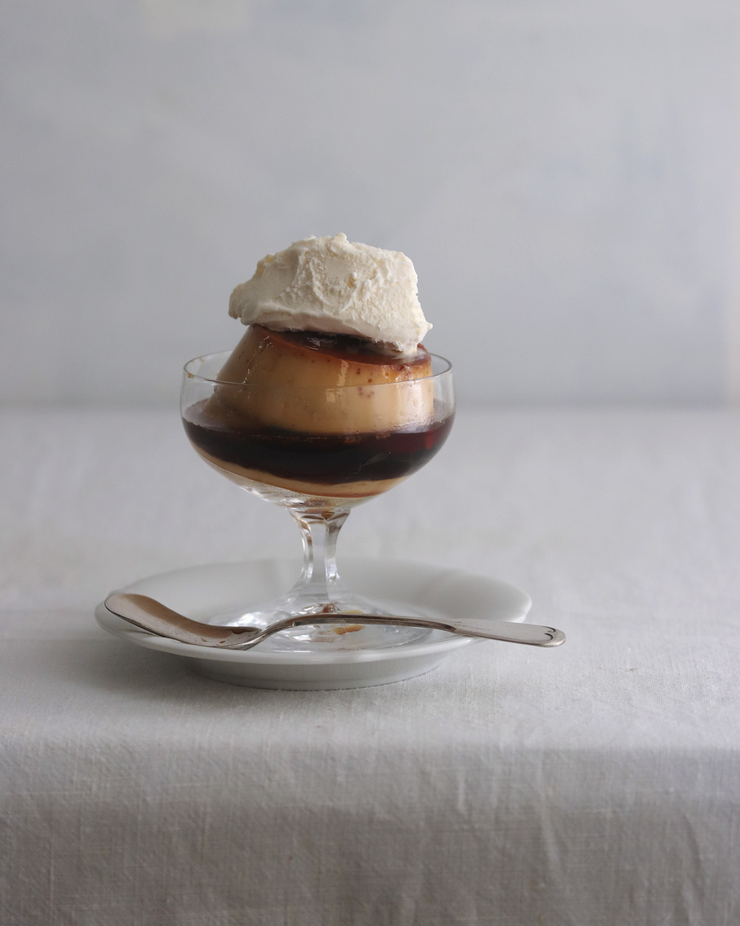 Pudding & vanilla ice cream